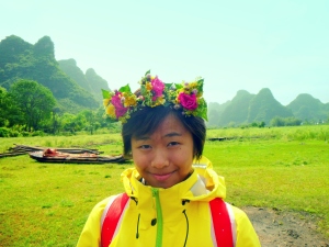 We bought these flower crowns for 2-3 RMB each :)